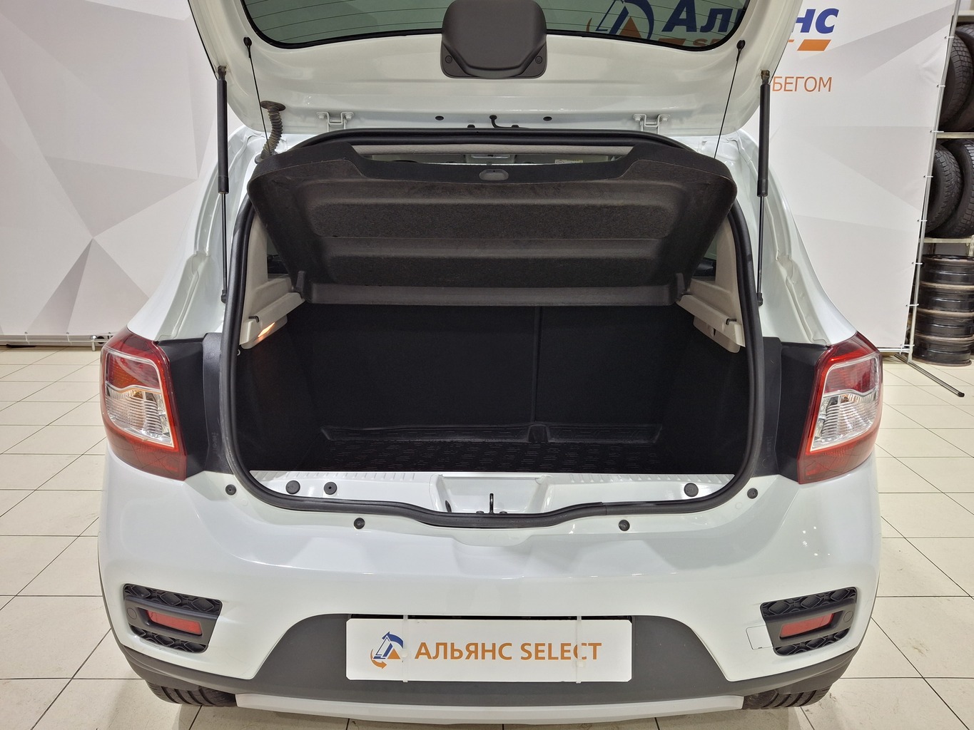 RENAULT SANDERO