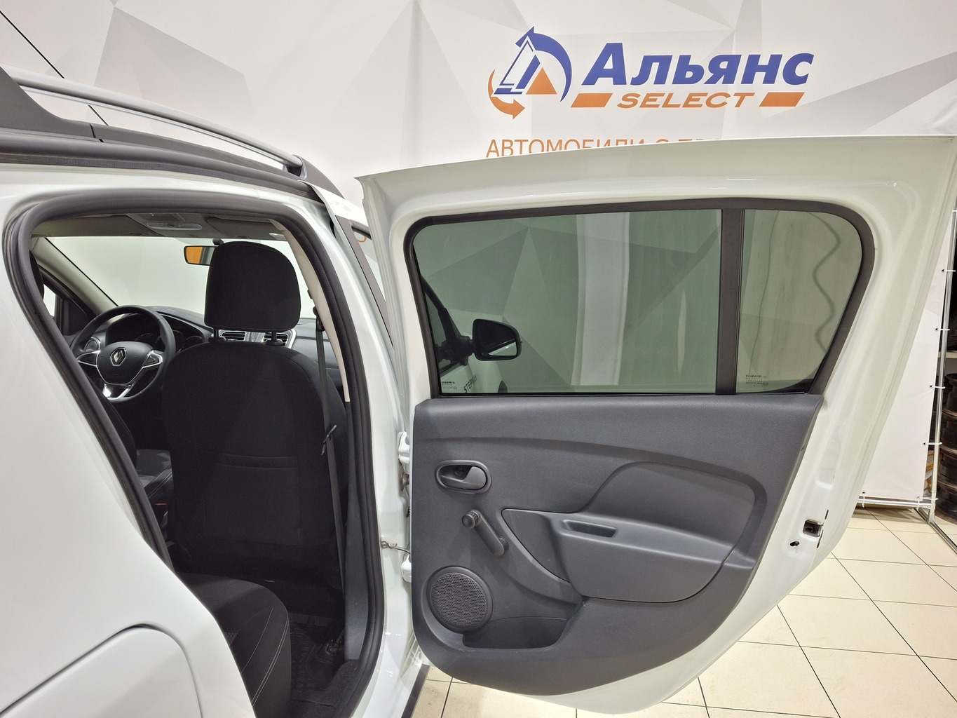 RENAULT SANDERO