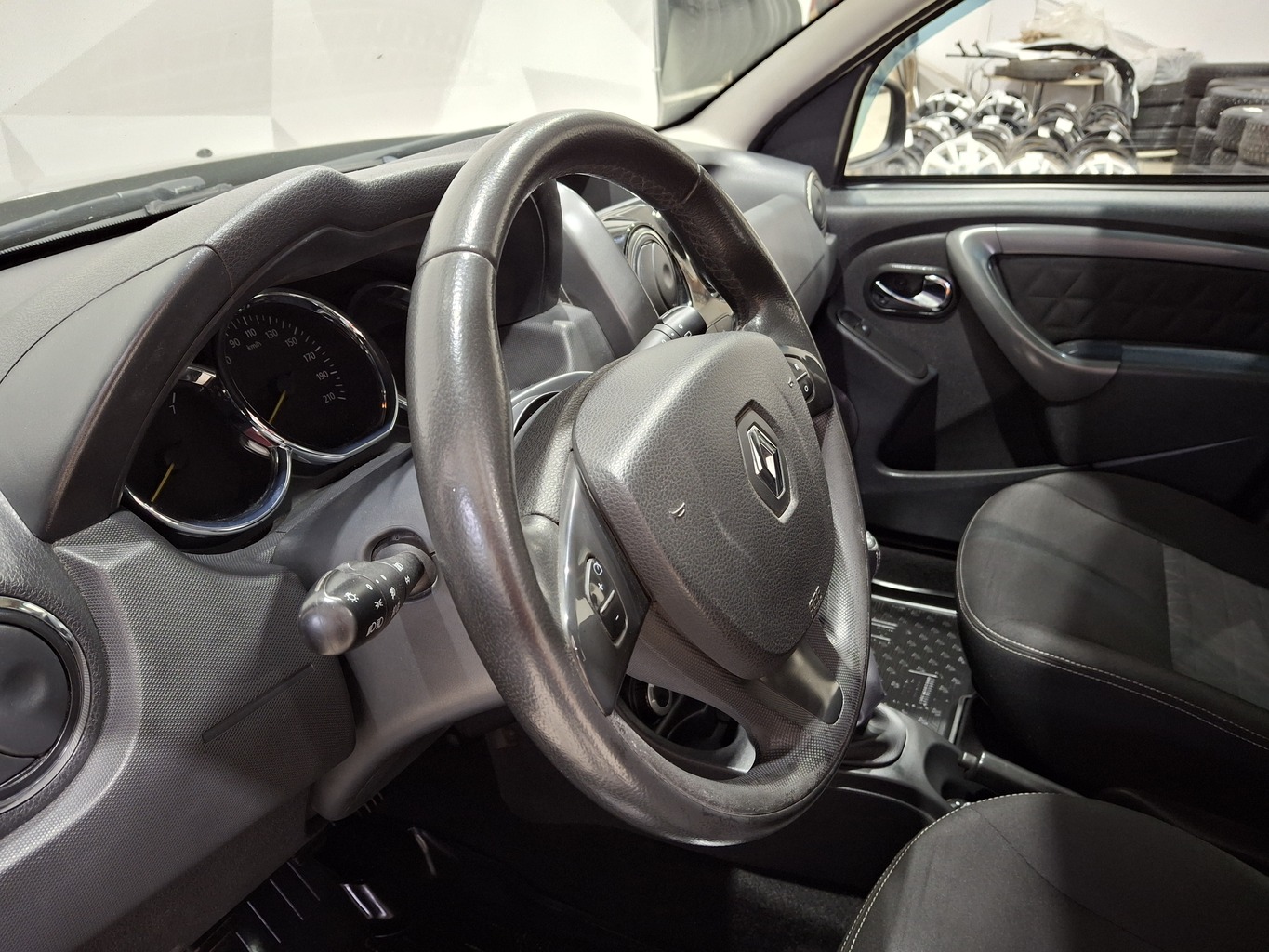 RENAULT DUSTER