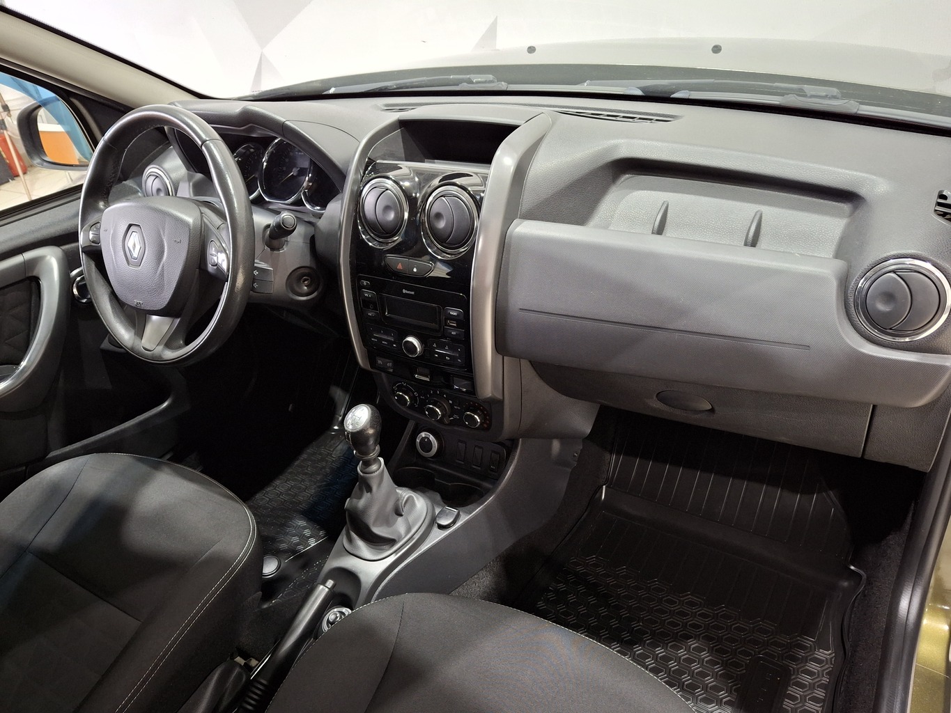 RENAULT DUSTER