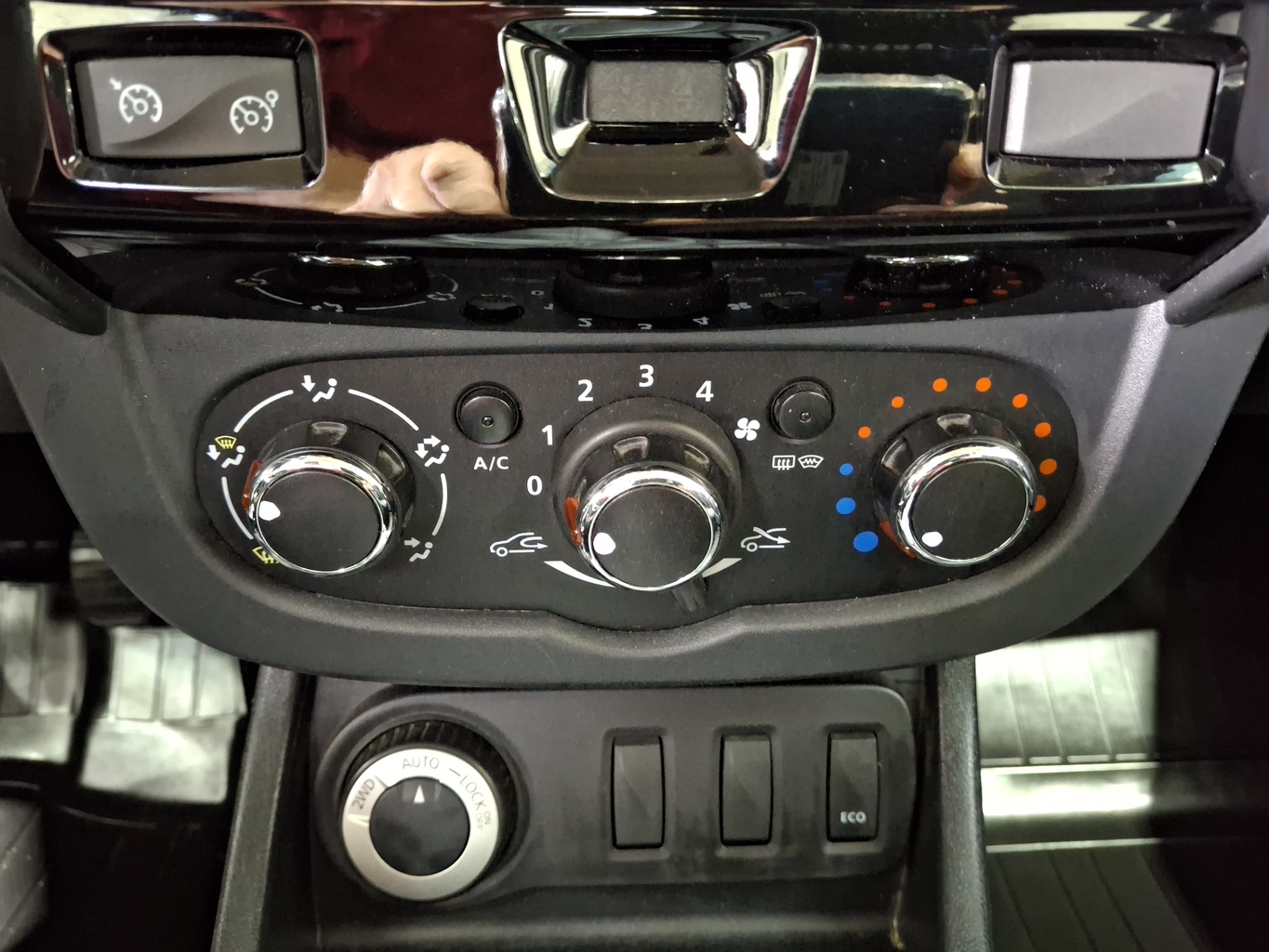 RENAULT DUSTER