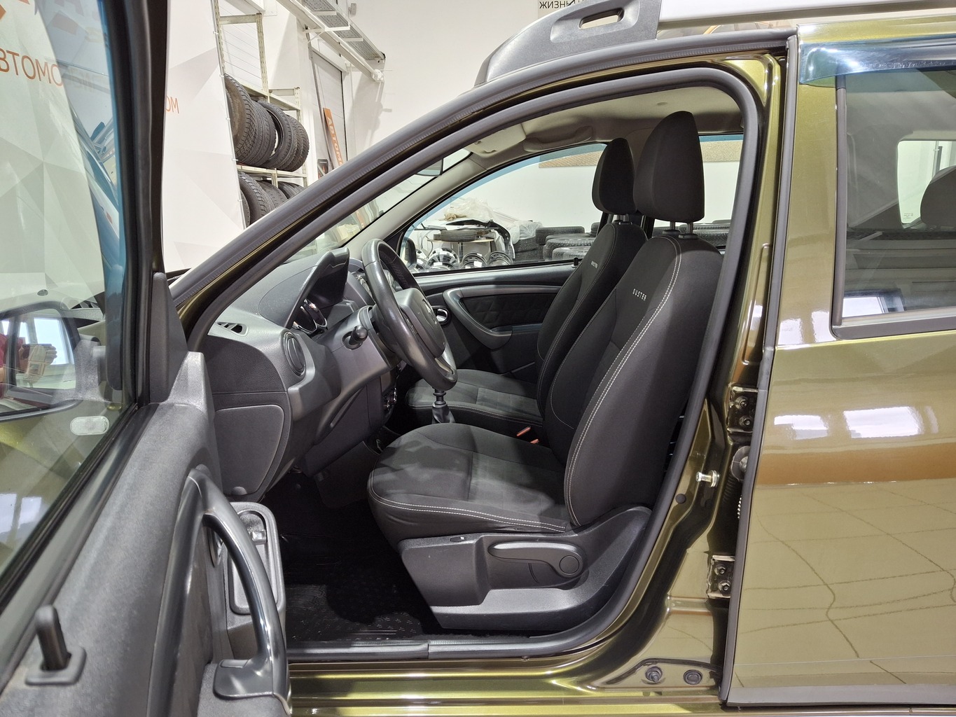 RENAULT DUSTER