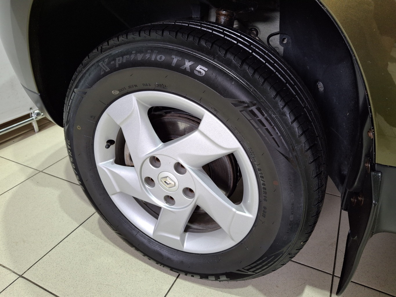 RENAULT DUSTER