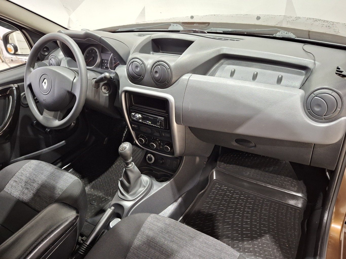 RENAULT DUSTER