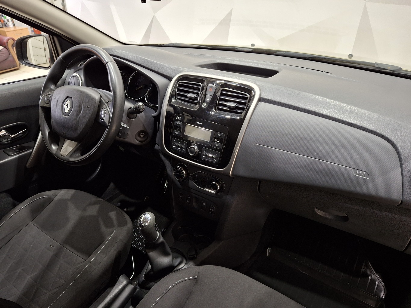 RENAULT SANDERO