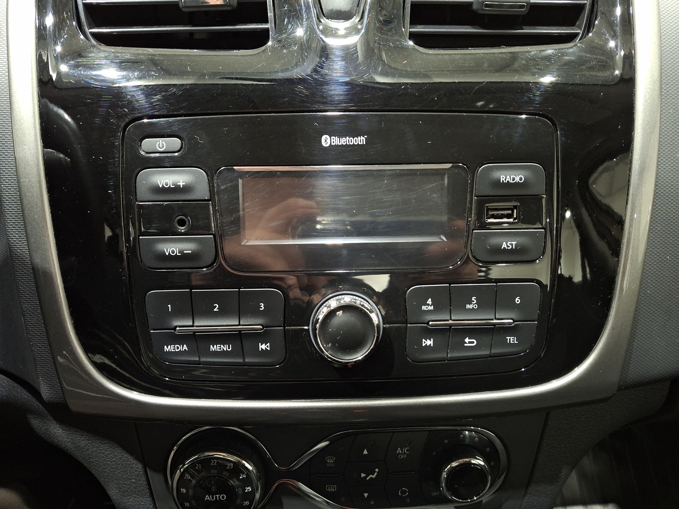 RENAULT SANDERO