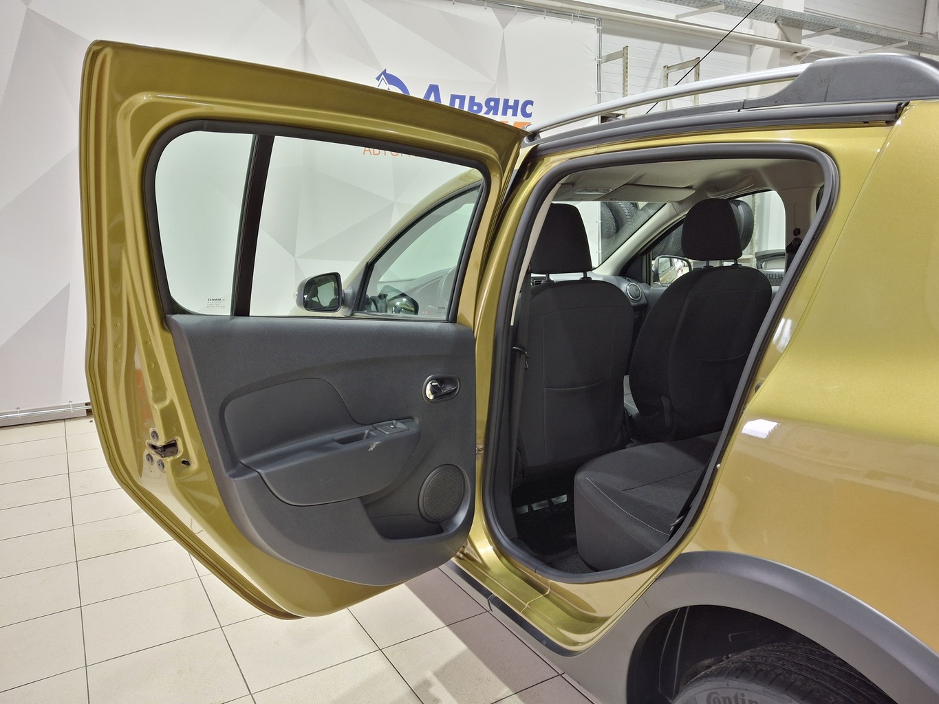 RENAULT SANDERO