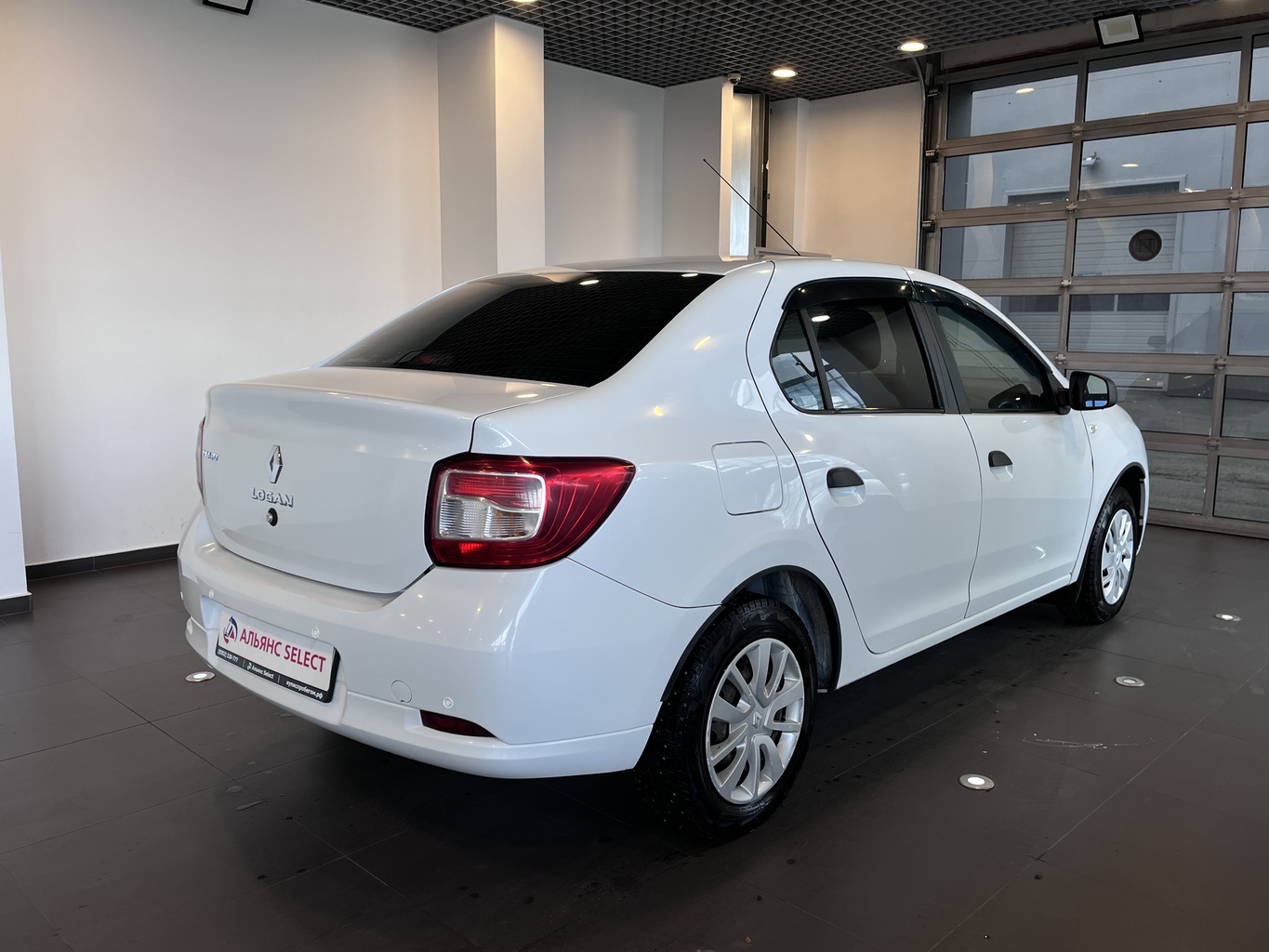 RENAULT LOGAN