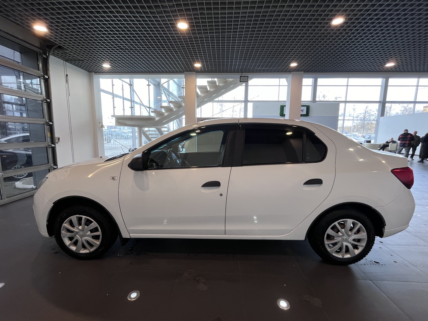 RENAULT LOGAN