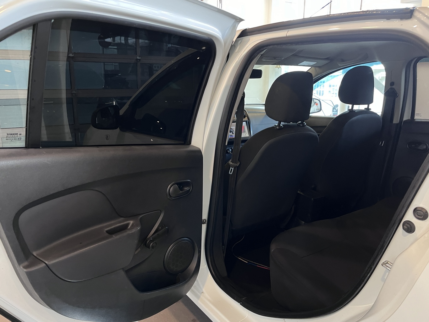 RENAULT LOGAN