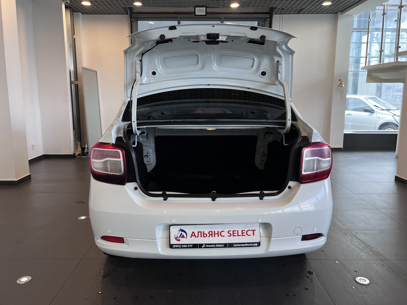 RENAULT LOGAN