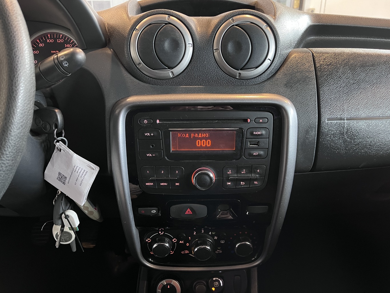 RENAULT DUSTER