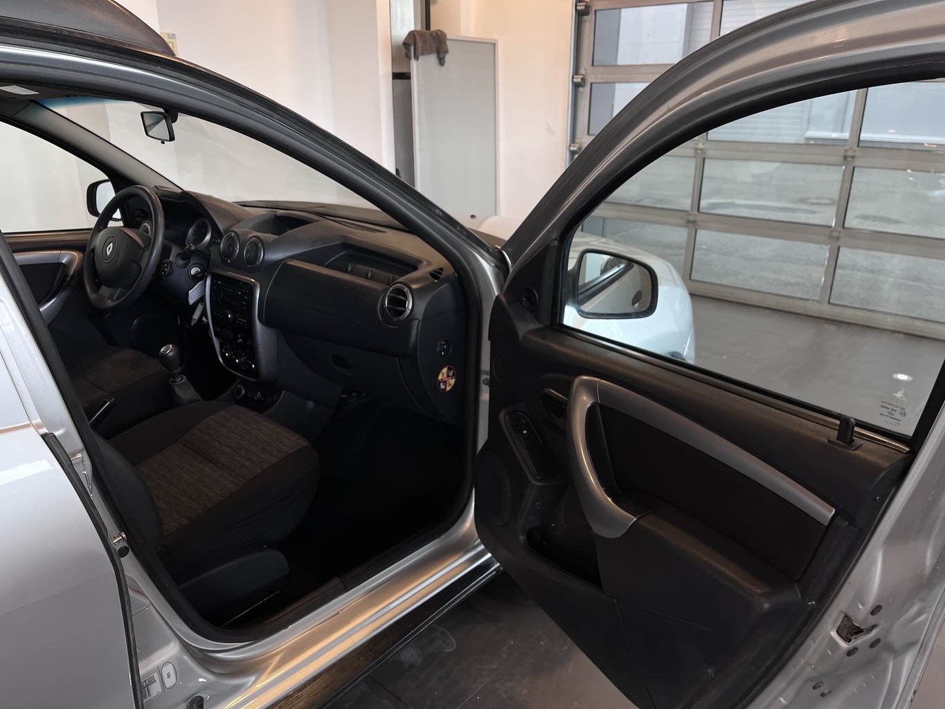 RENAULT DUSTER