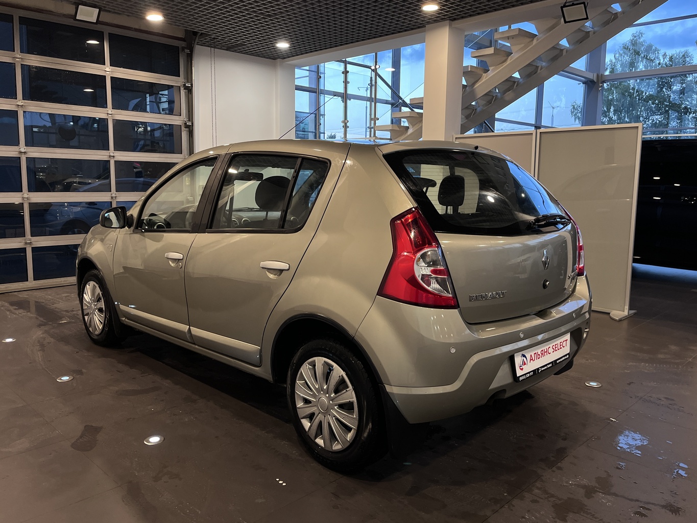 RENAULT SANDERO