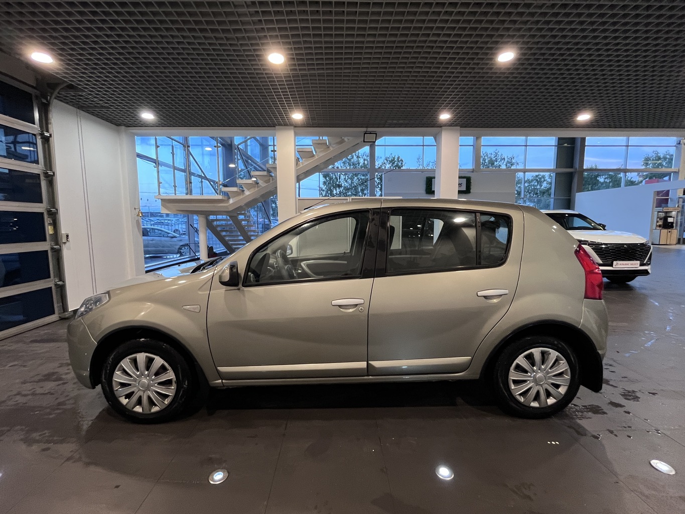 RENAULT SANDERO