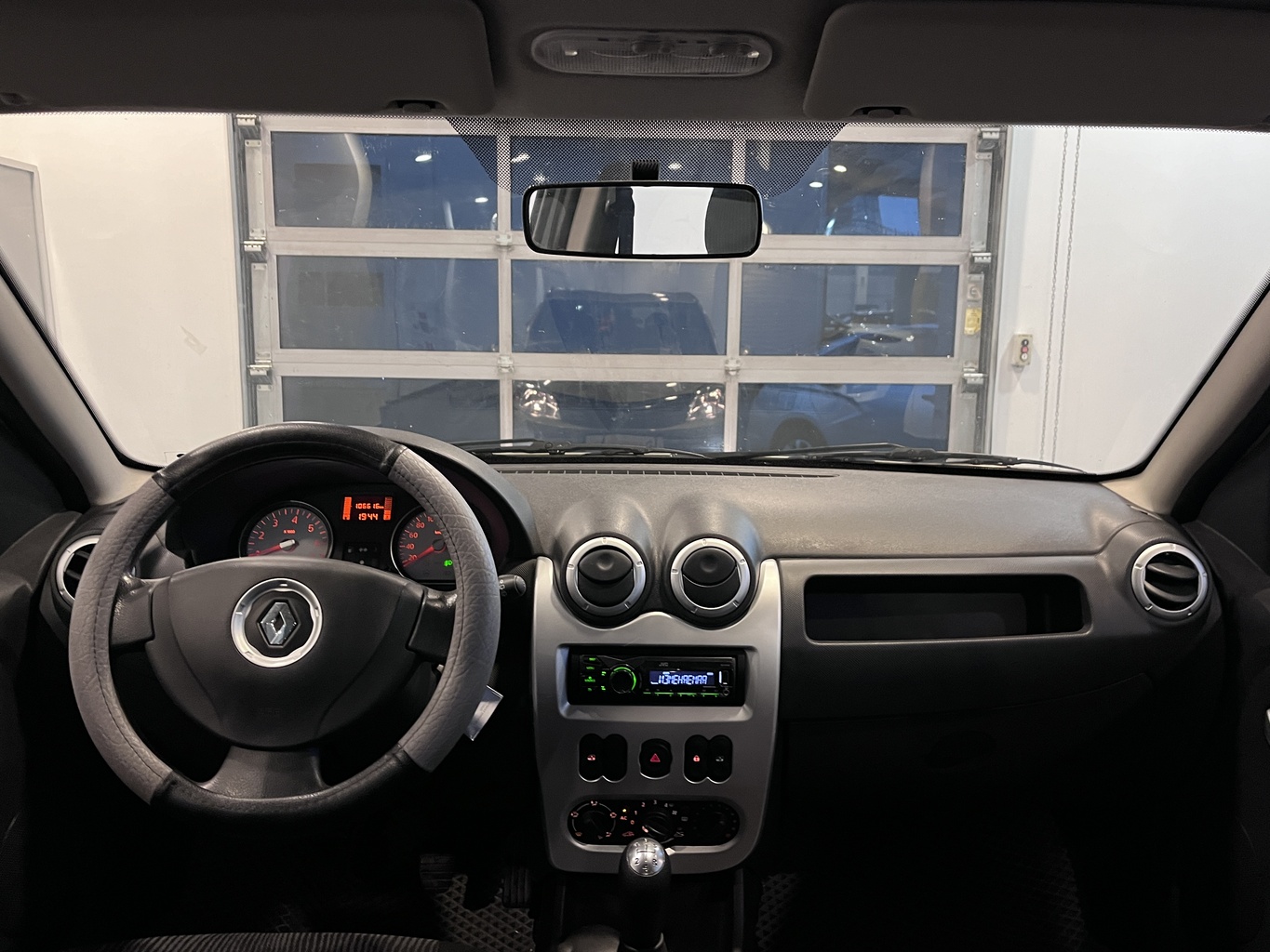 RENAULT SANDERO