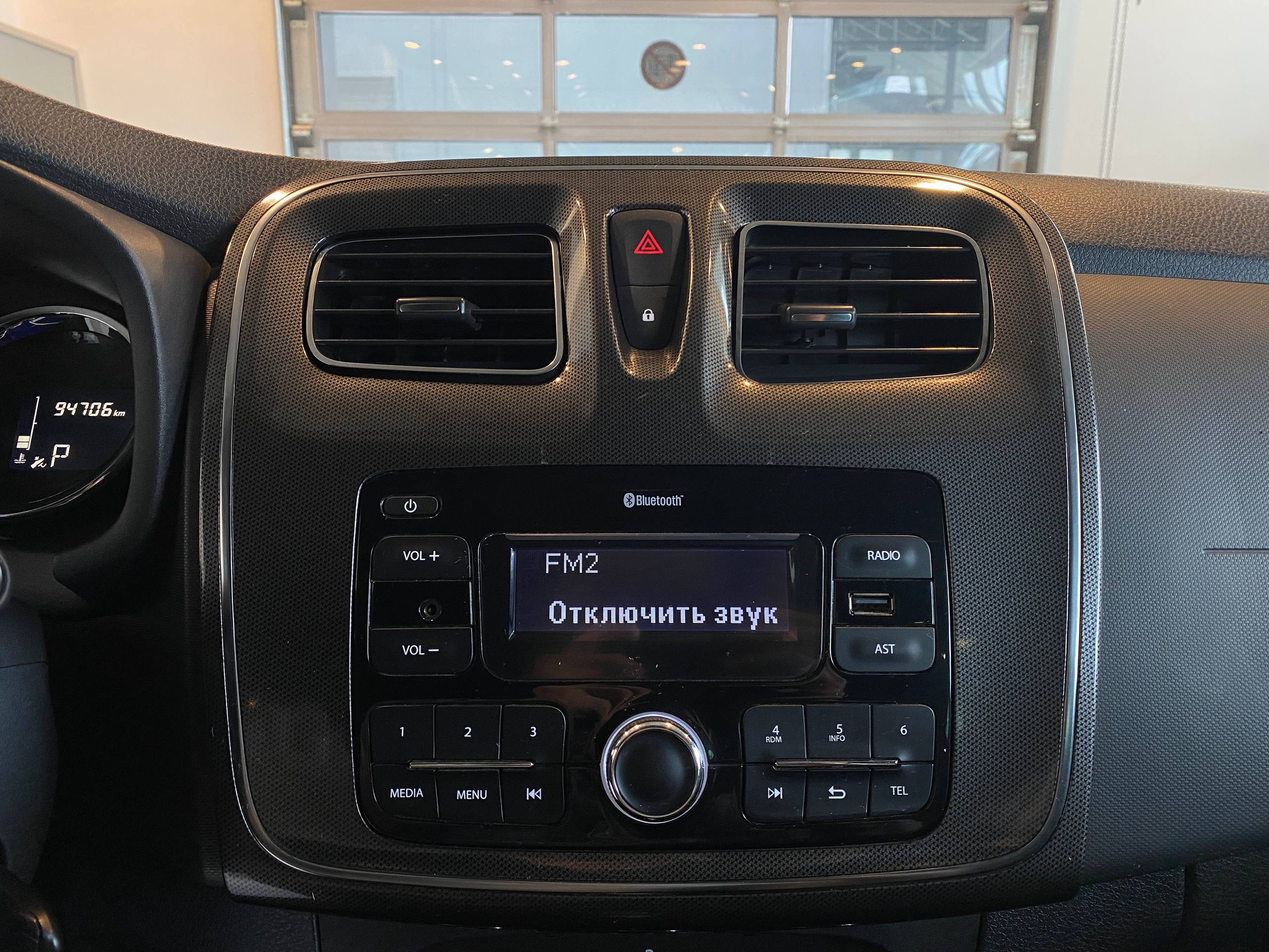 RENAULT LOGAN