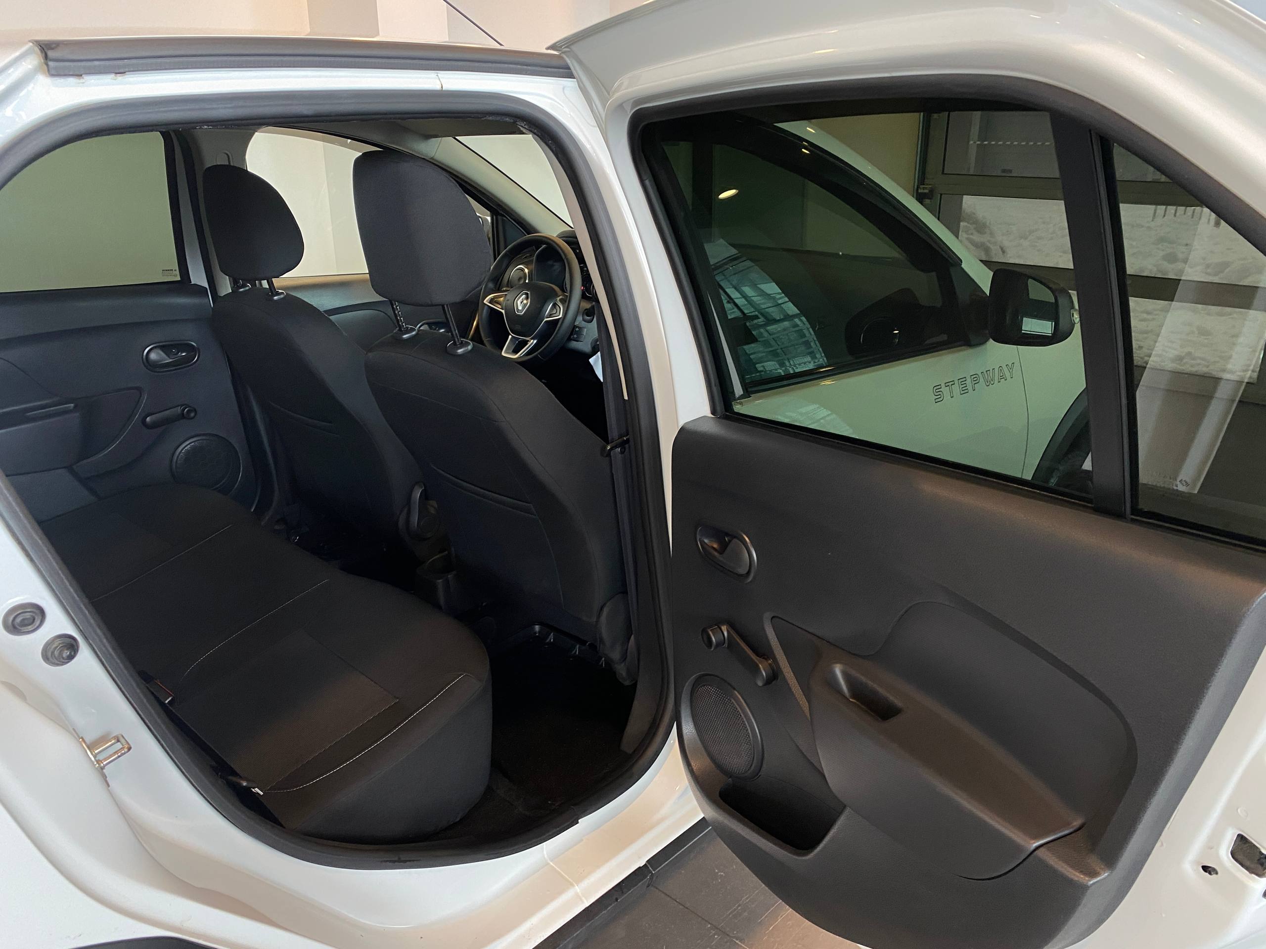 RENAULT LOGAN