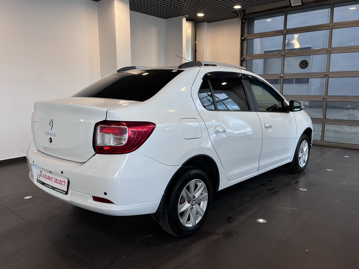 RENAULT LOGAN