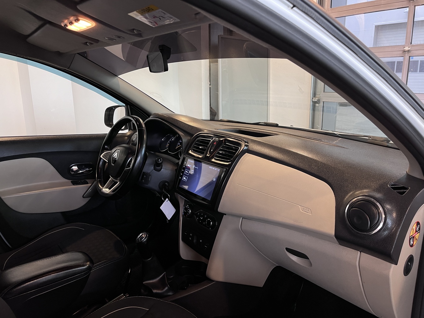 RENAULT LOGAN