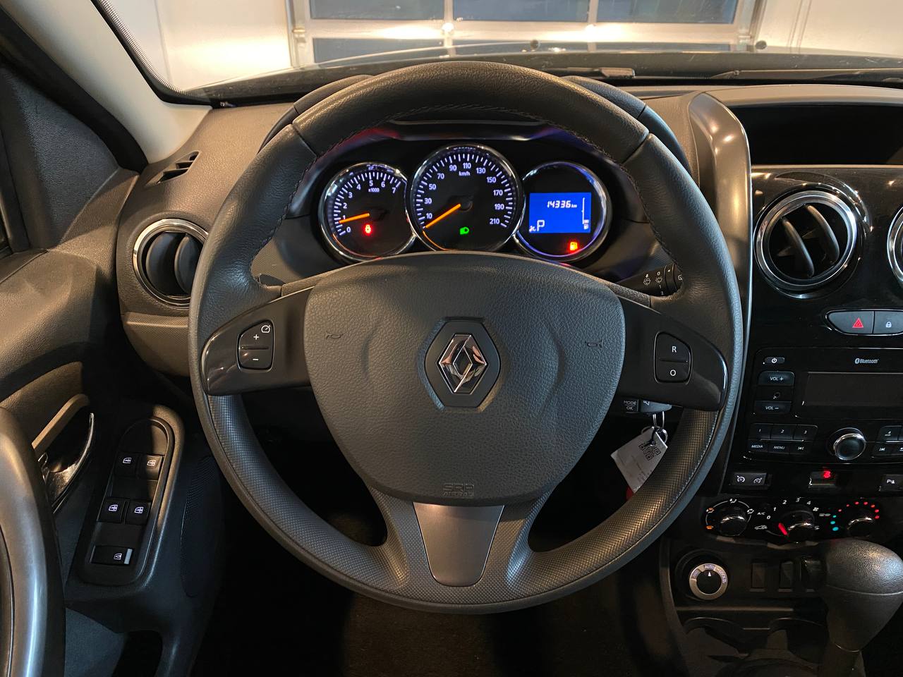RENAULT DUSTER