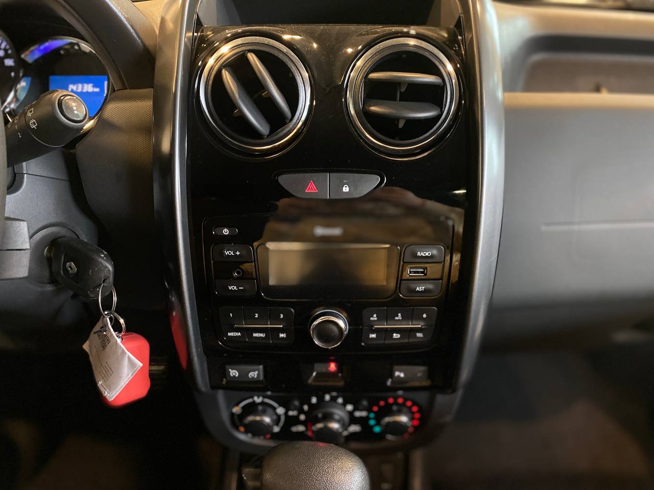 RENAULT DUSTER