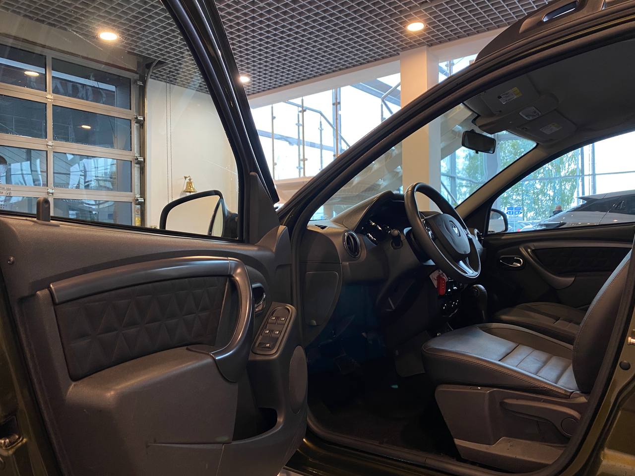 RENAULT DUSTER