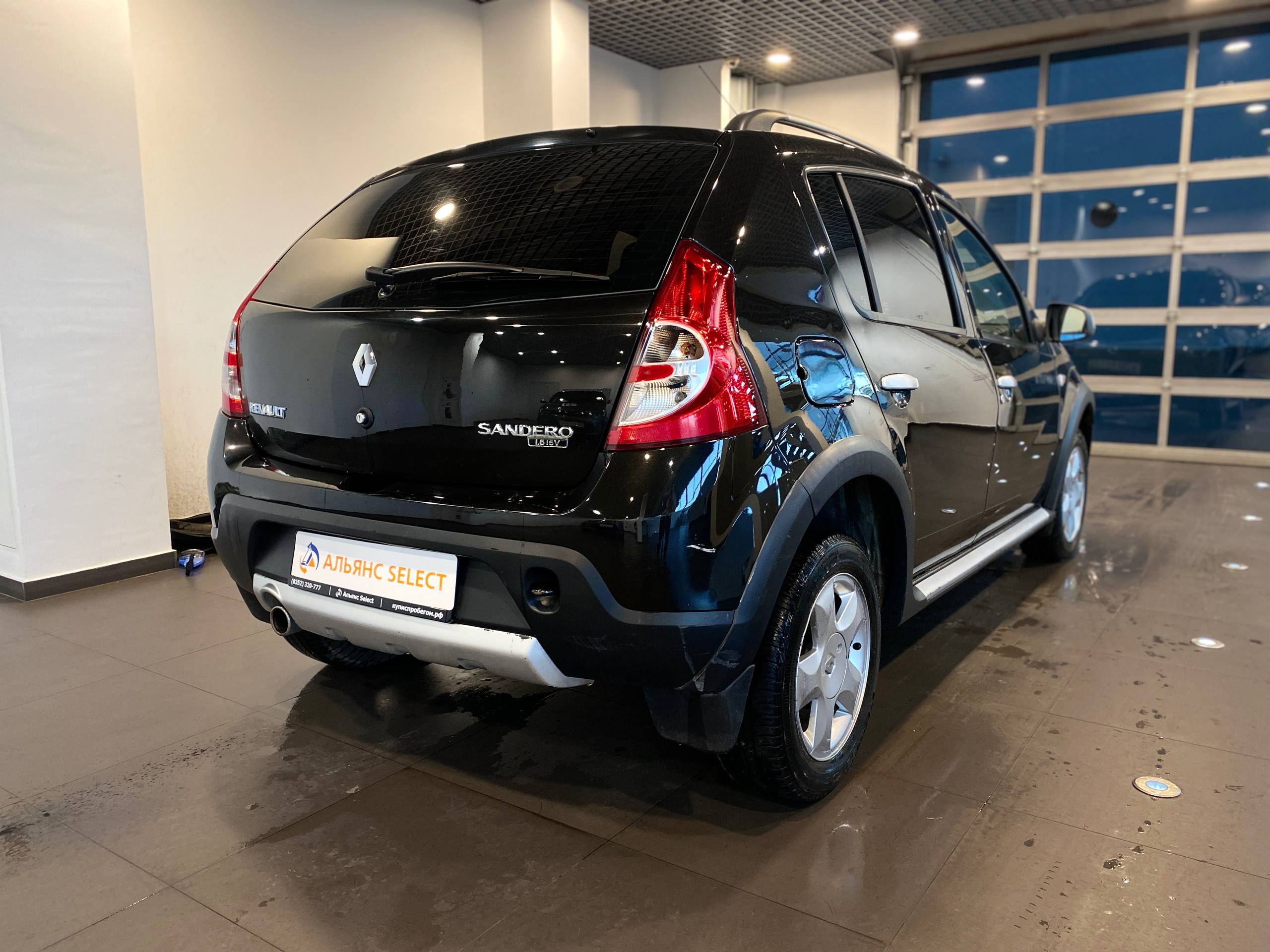 RENAULT SANDERO