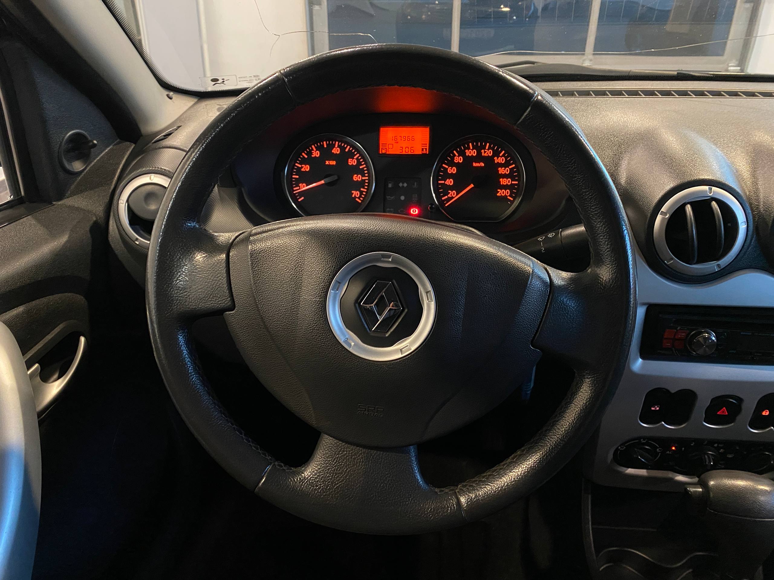 RENAULT SANDERO