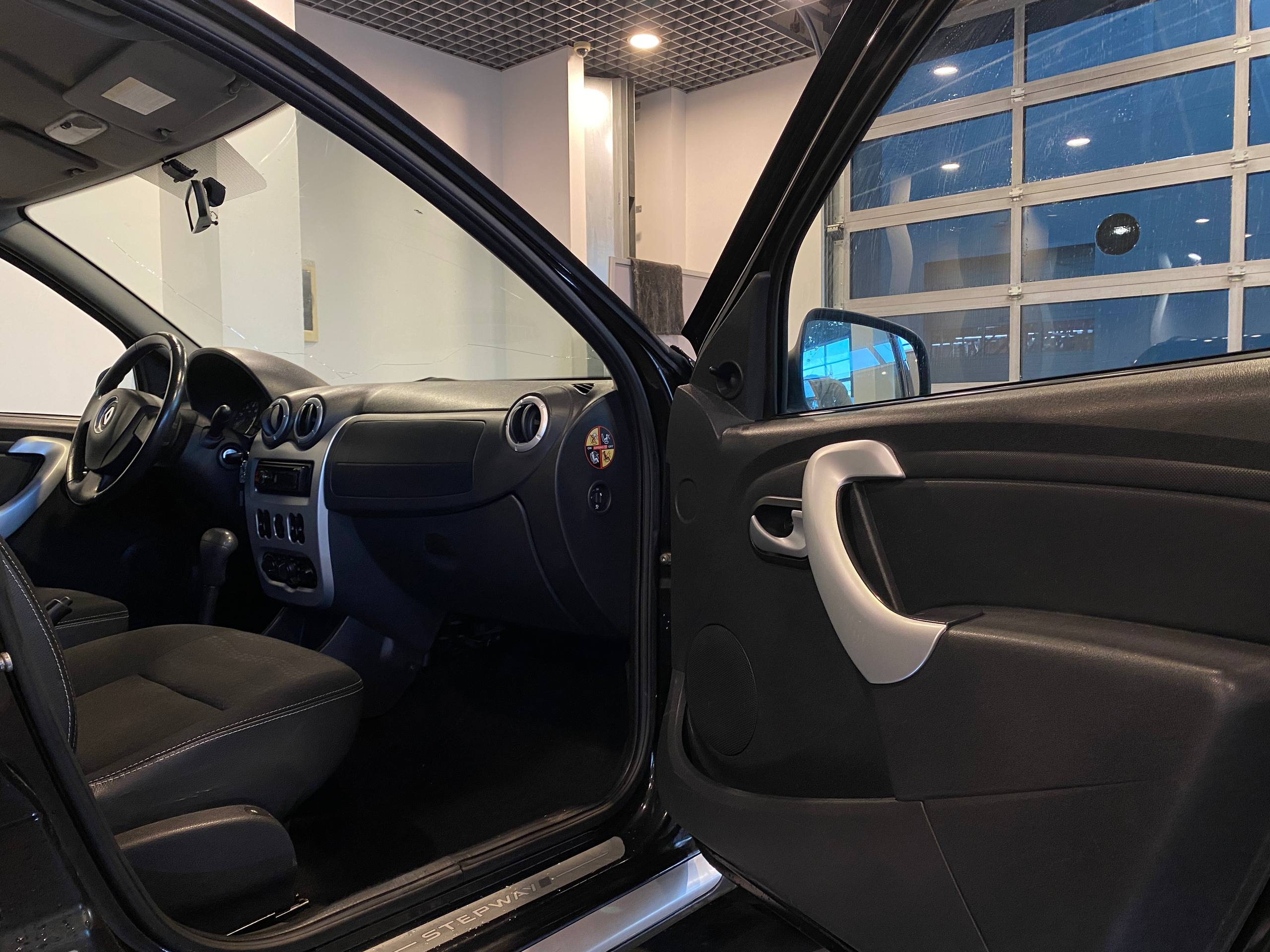 RENAULT SANDERO