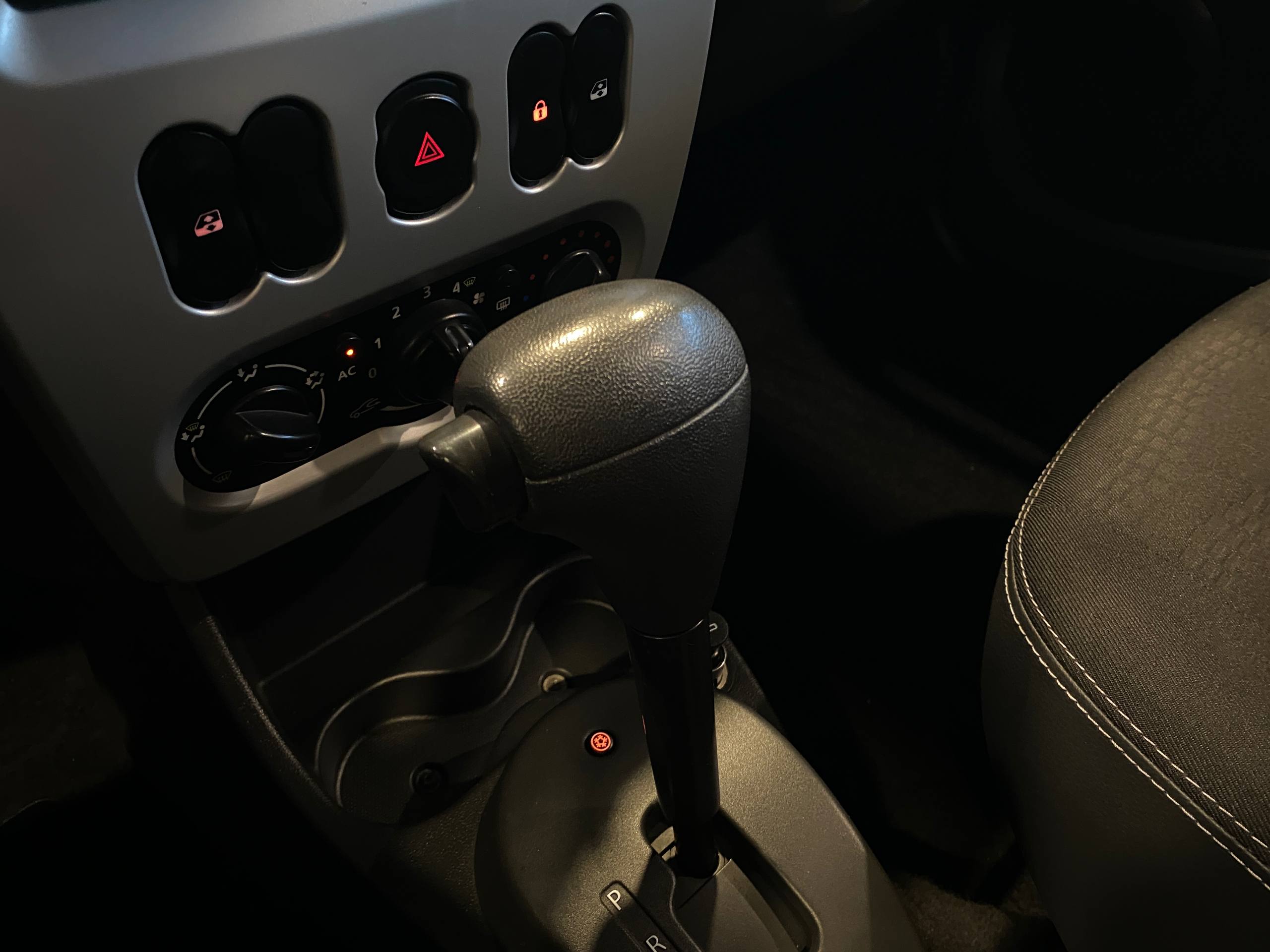RENAULT SANDERO
