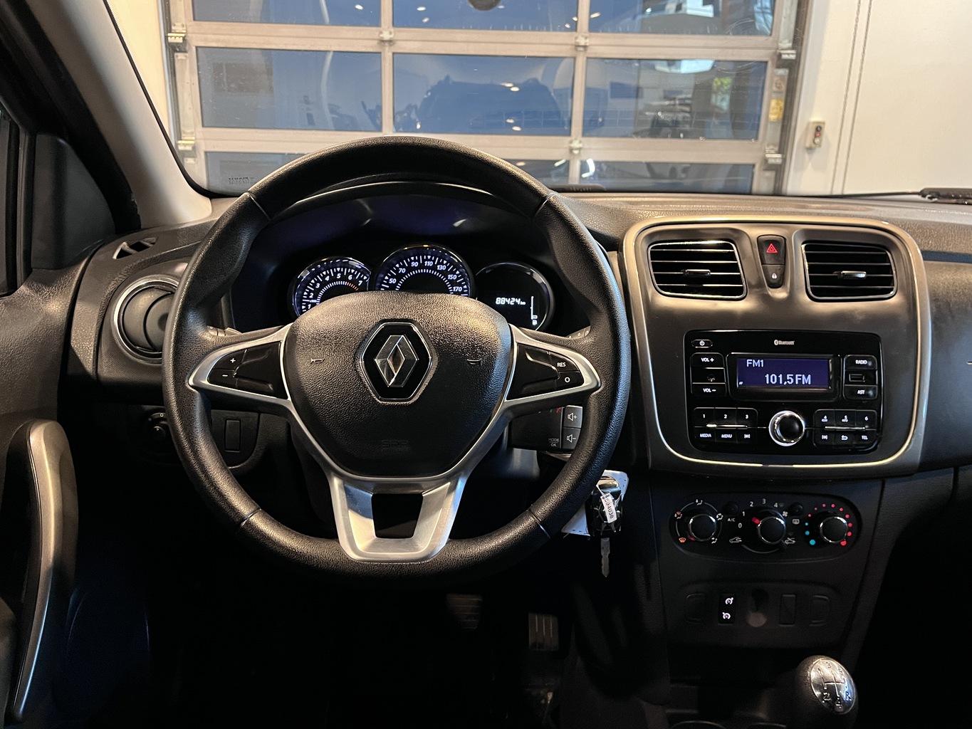 RENAULT SANDERO