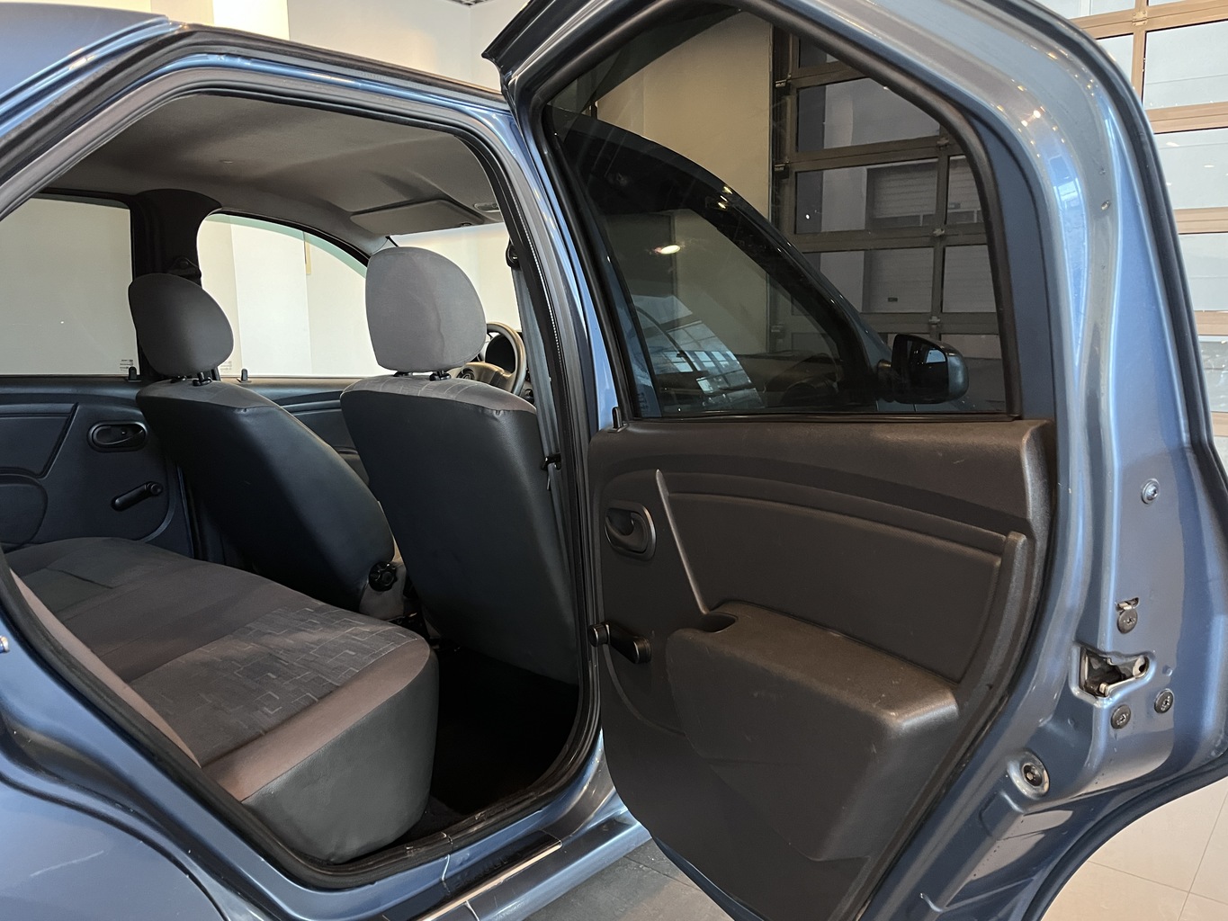 RENAULT LOGAN