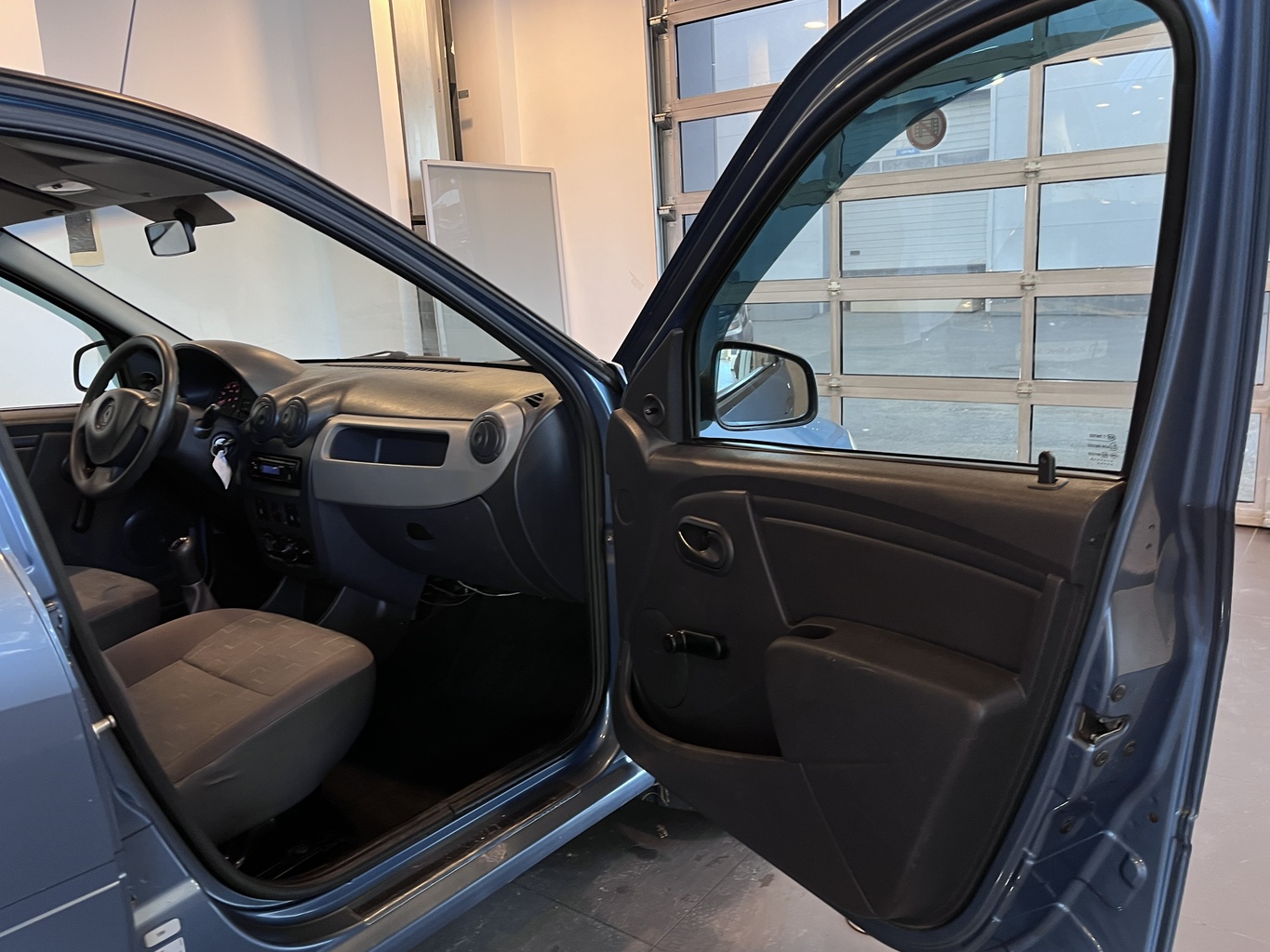 RENAULT LOGAN