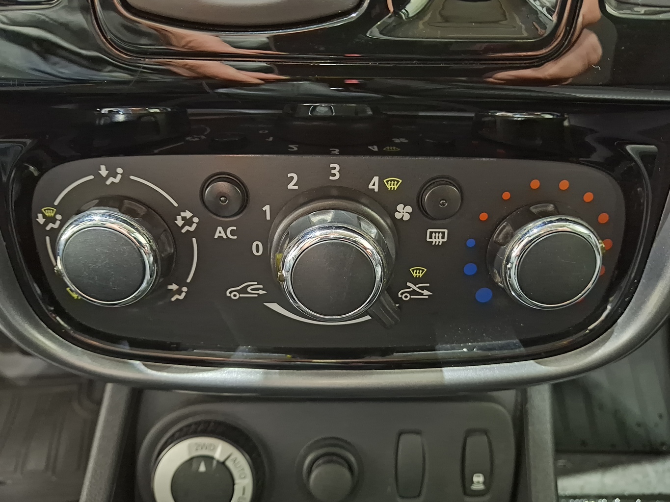 RENAULT DUSTER