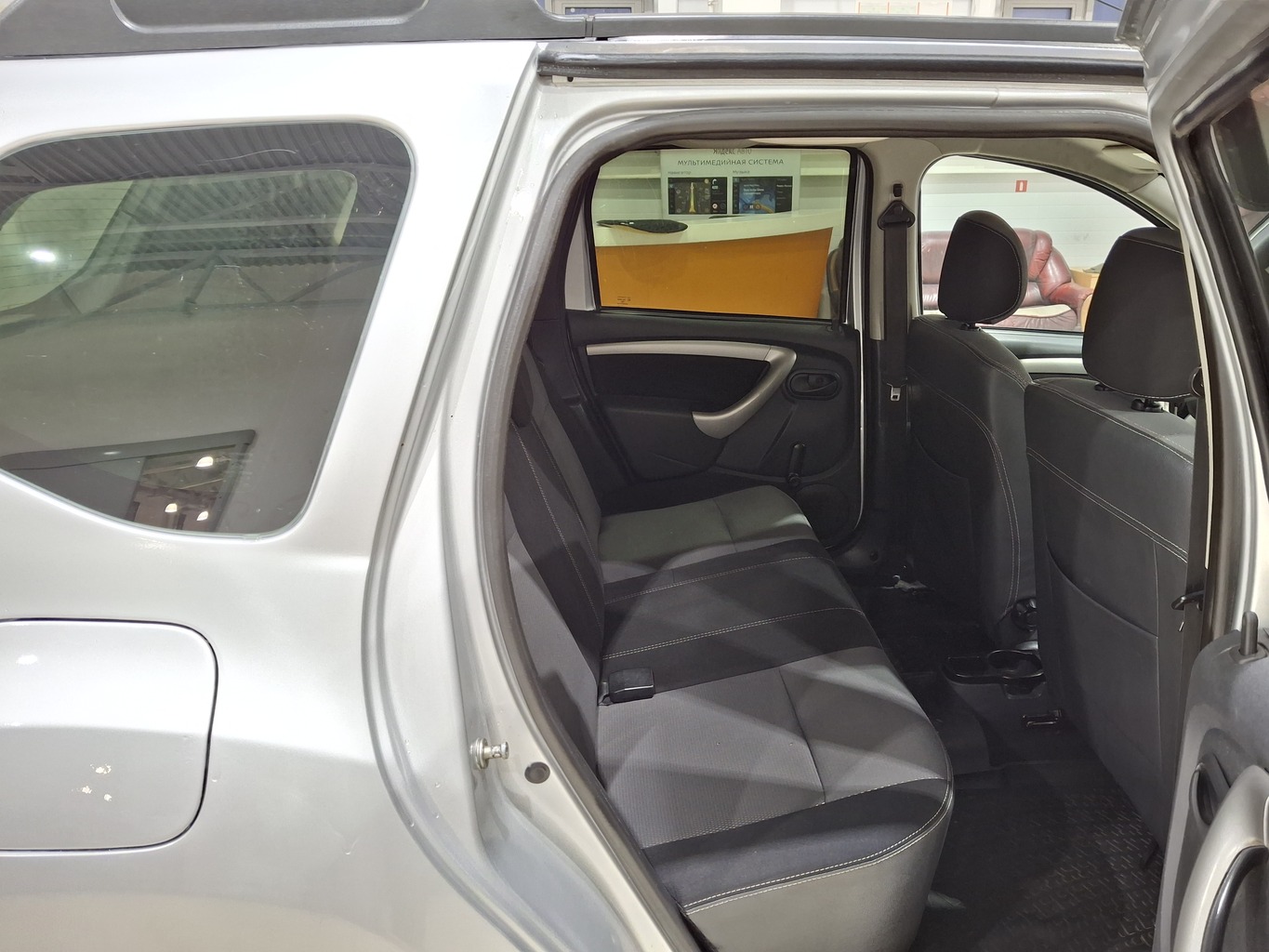 RENAULT DUSTER