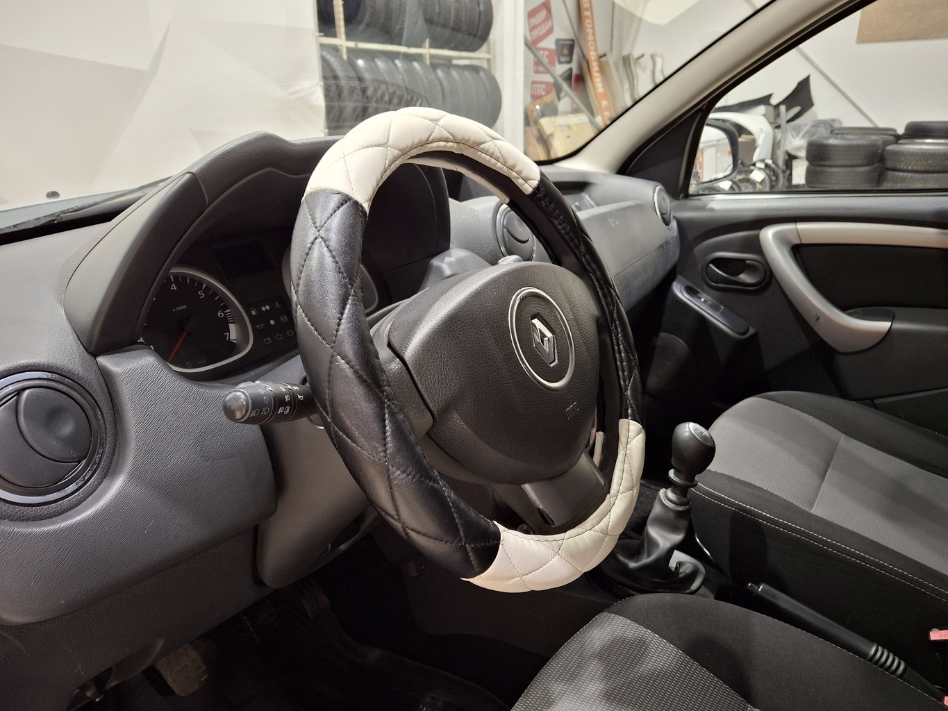 RENAULT DUSTER