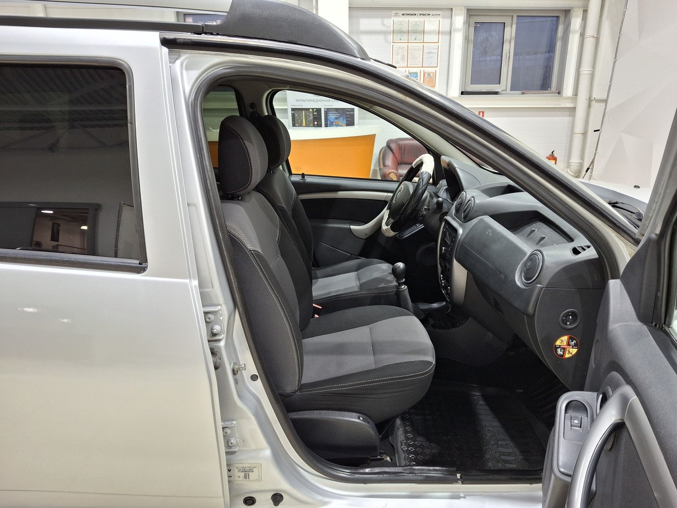 RENAULT DUSTER