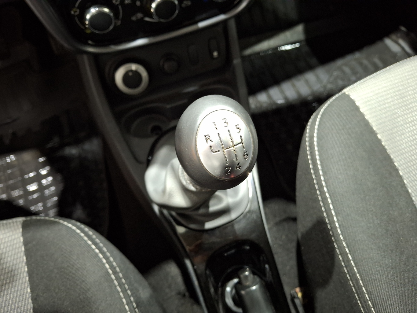 RENAULT DUSTER