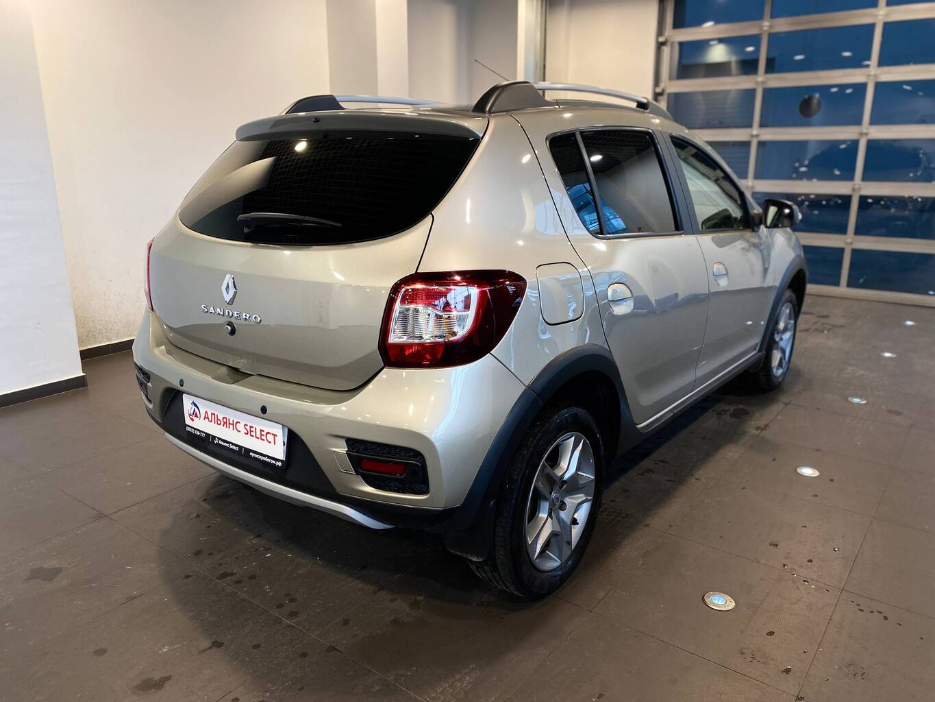 RENAULT SANDERO