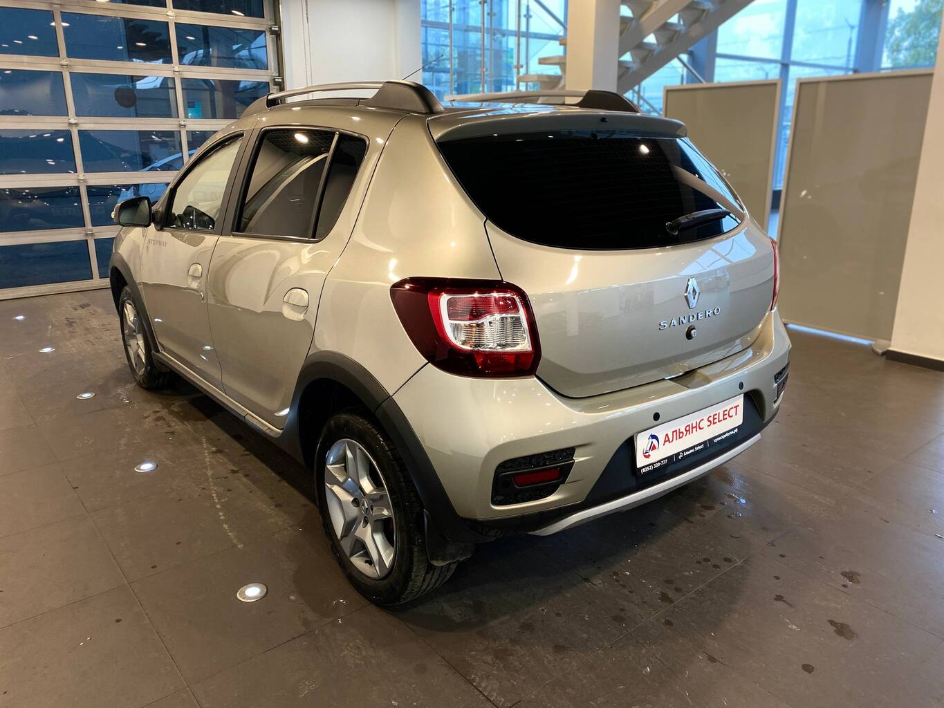 RENAULT SANDERO