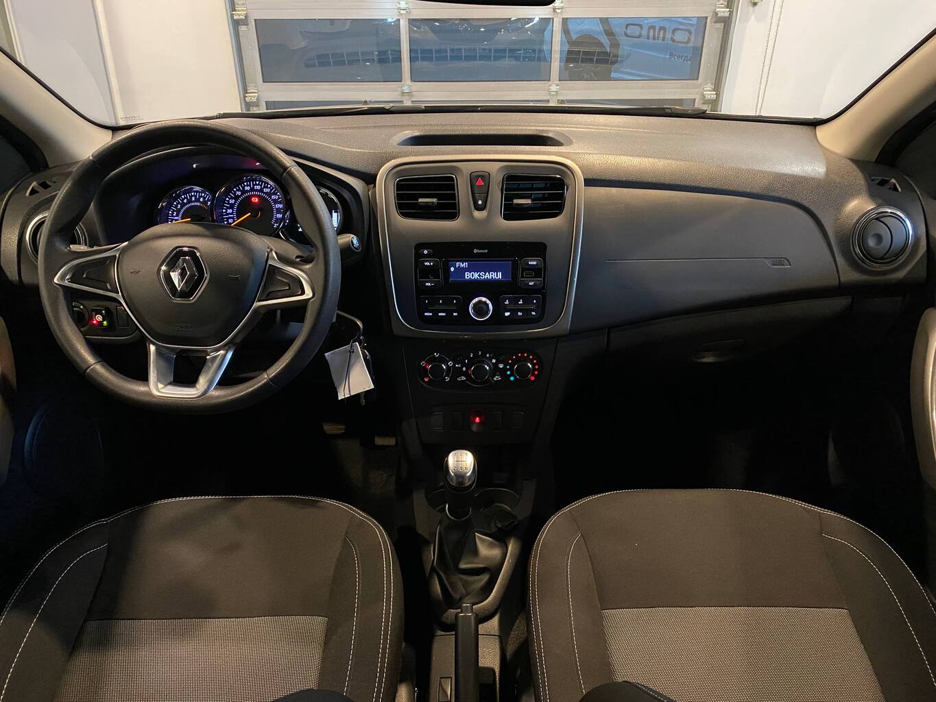 RENAULT SANDERO