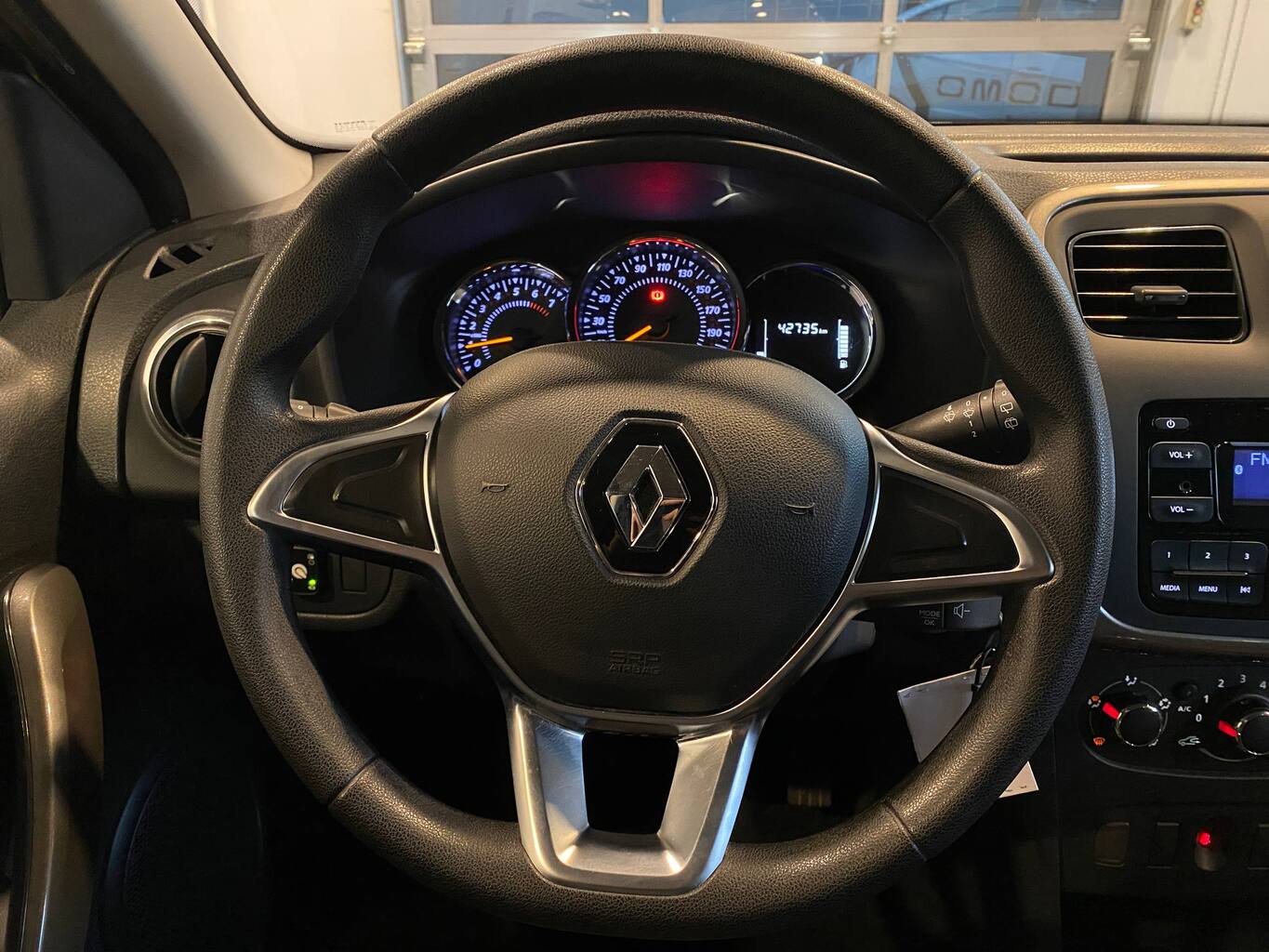 RENAULT SANDERO