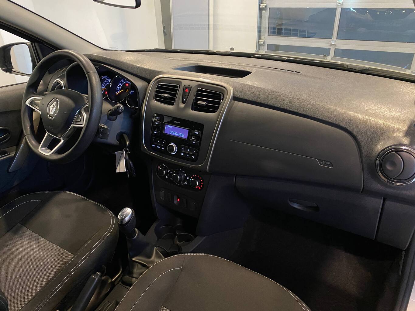 RENAULT SANDERO