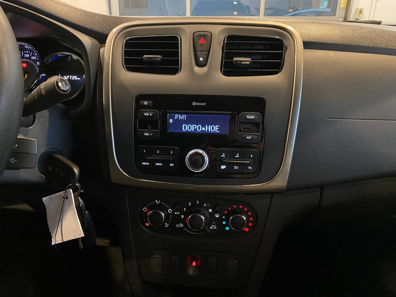 RENAULT SANDERO