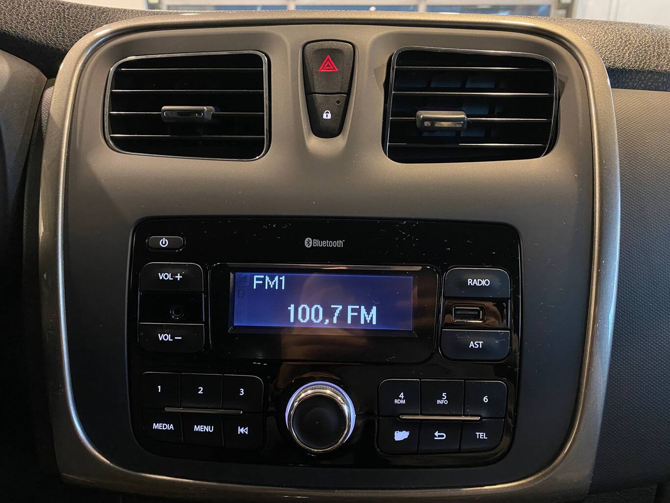 RENAULT SANDERO