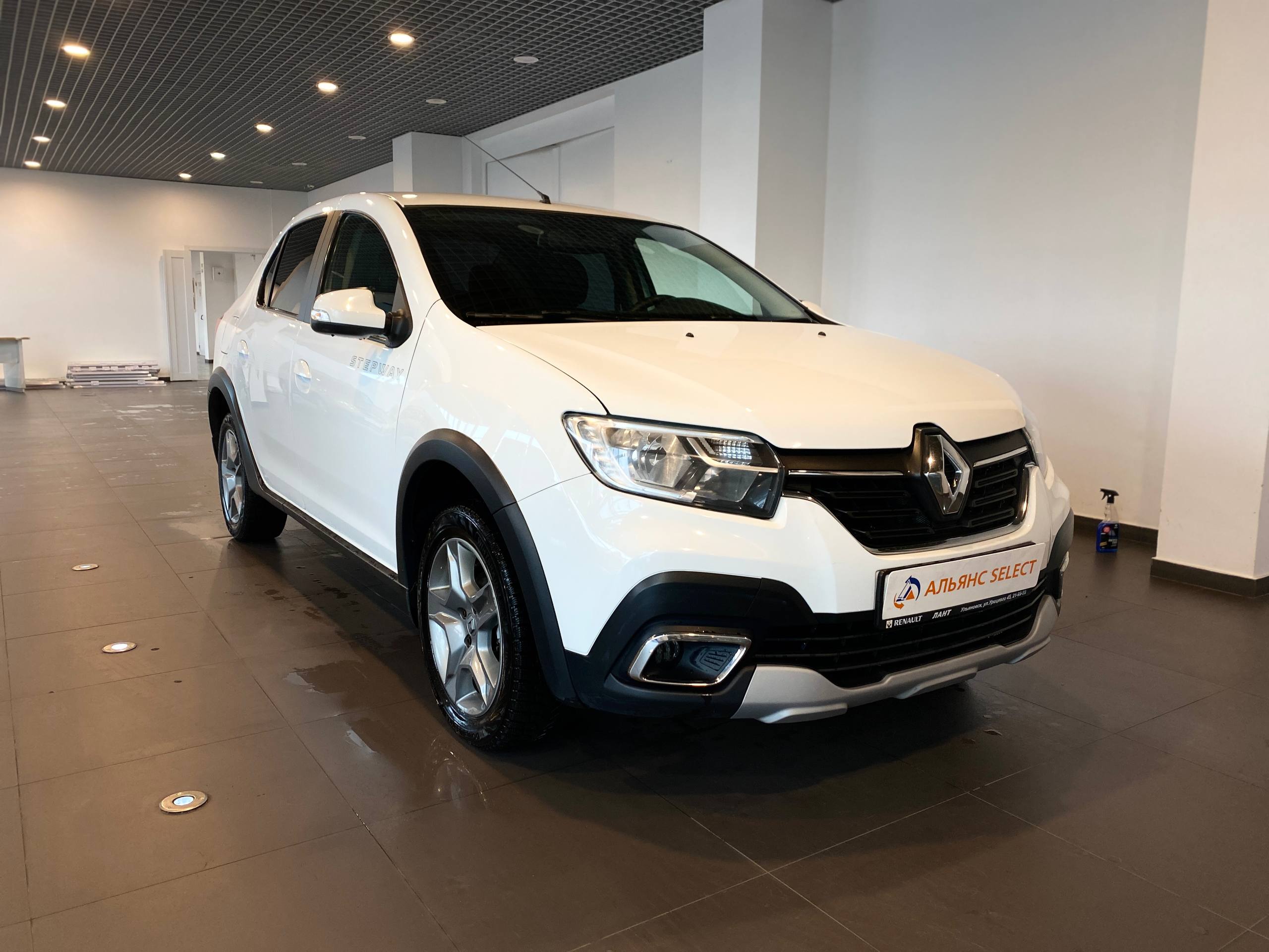 RENAULT LOGAN