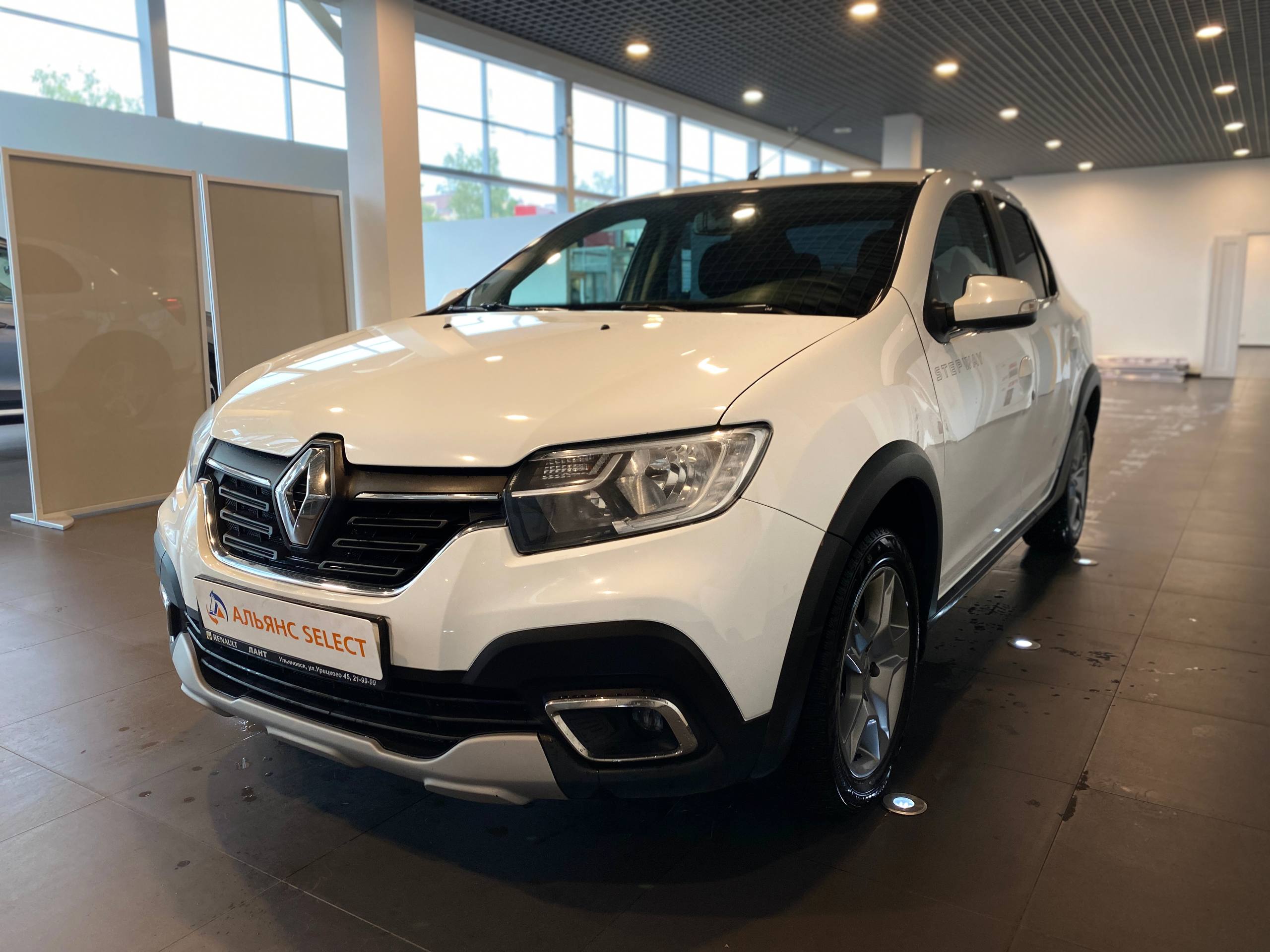 RENAULT LOGAN