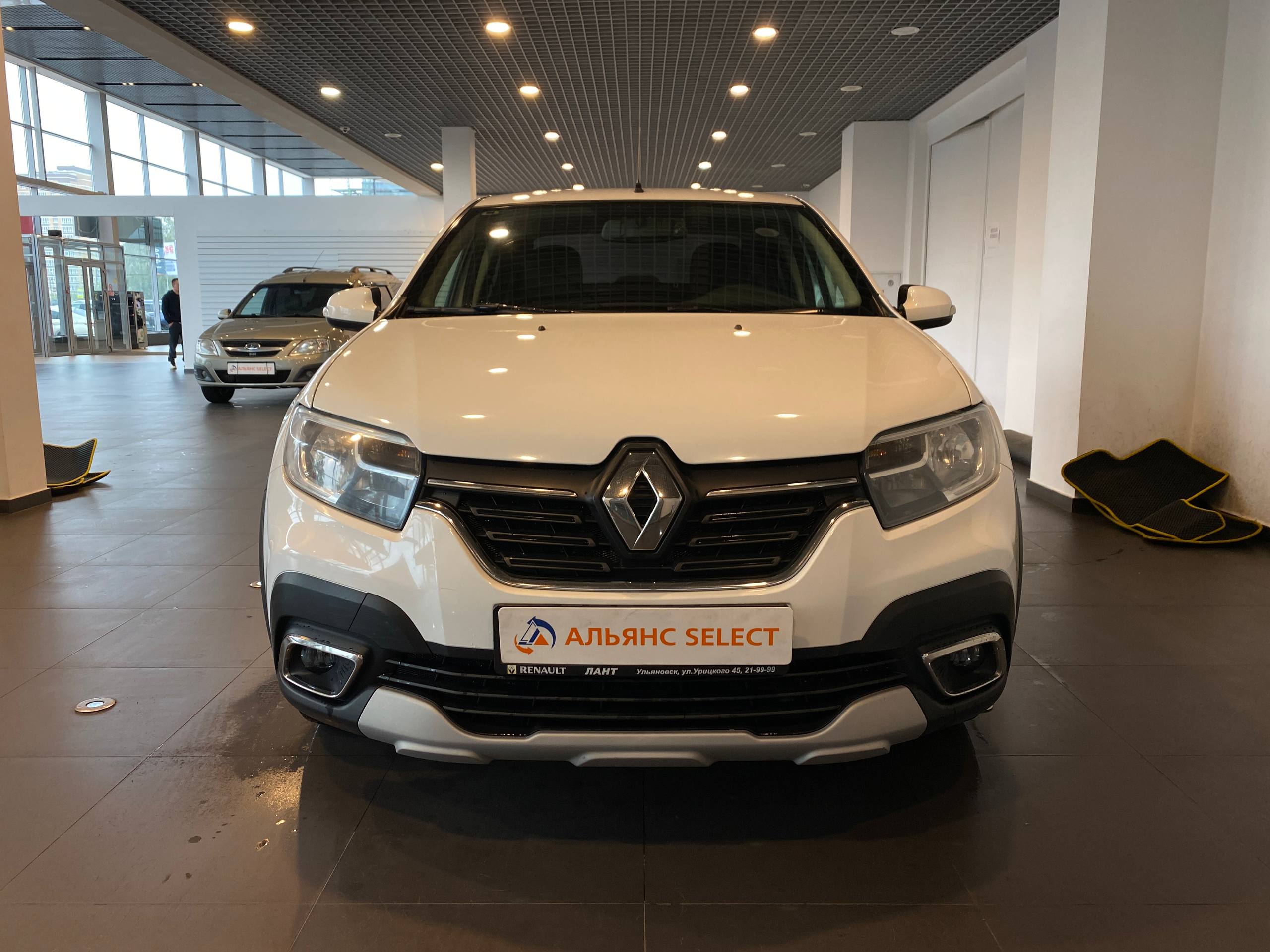 RENAULT LOGAN