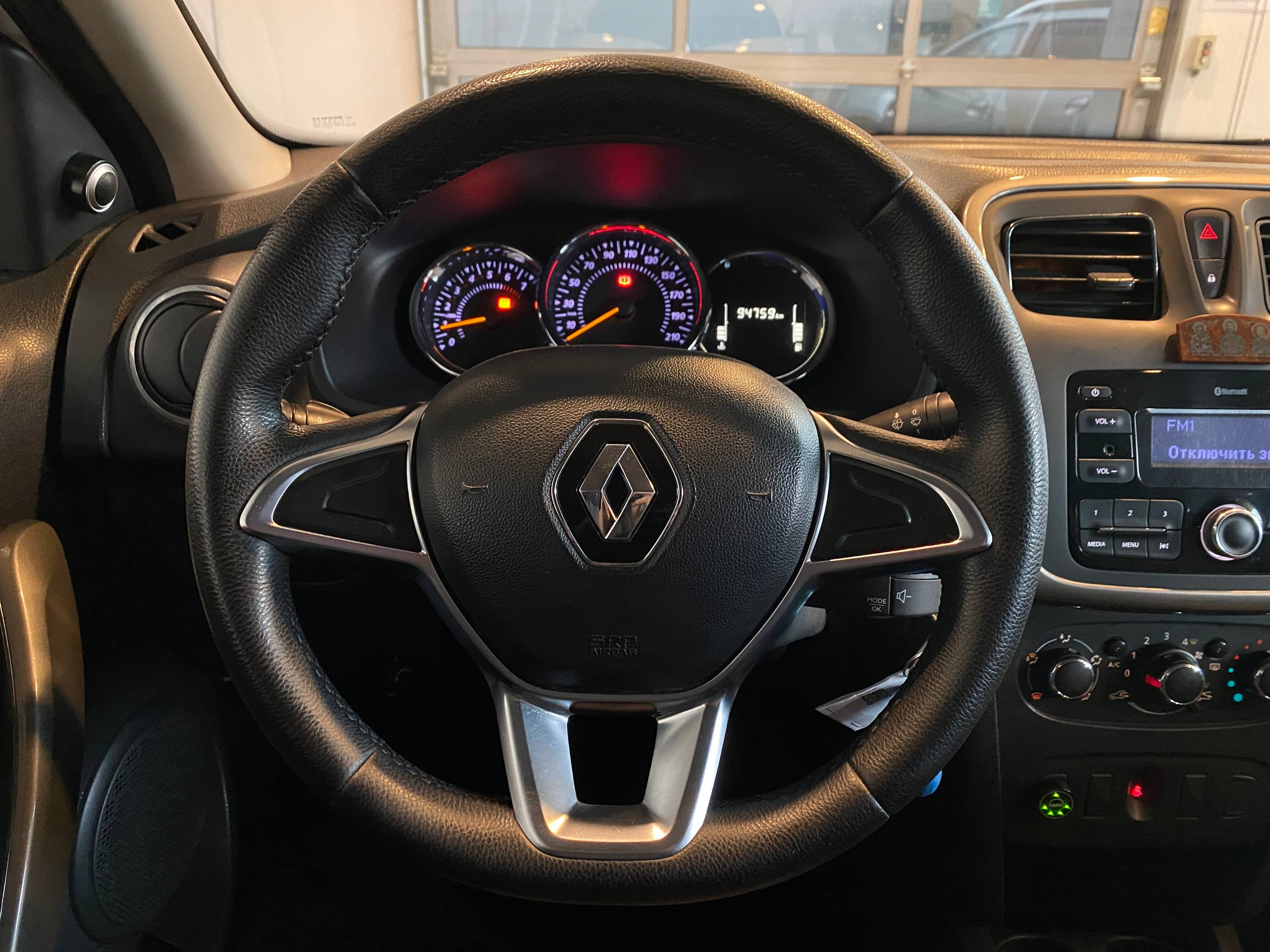 RENAULT LOGAN